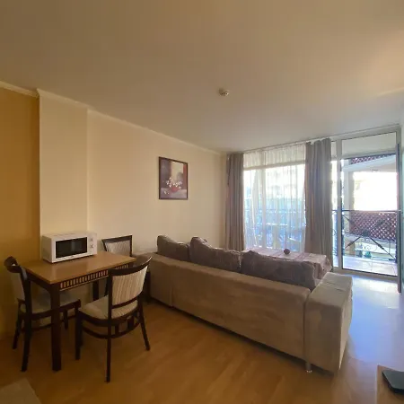 Atrium 402 Elenite One Bedroom Apartman *